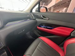 FAW Red Flag HS3 PHEV 117km Dynamic Edition - ფოტო 14