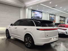 Li Auto L7 Pro - ფოტო 14