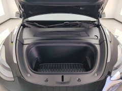 Tesla Model Y Rear-Wheel Drive - ფოტო 10