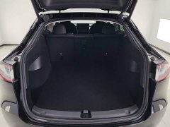 Tesla Model Y Rear-Wheel Drive - ფოტო 4