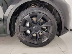 Tesla Model Y Rear-Wheel Drive - ფოტო 6
