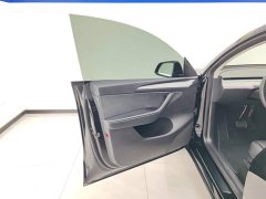 Tesla Model Y Rear-Wheel Drive - ფოტო 7