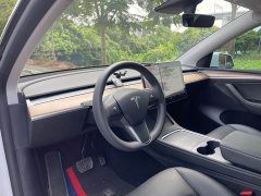Tesla Model Y Long Range All-Wheel Drive - ფოტო 19