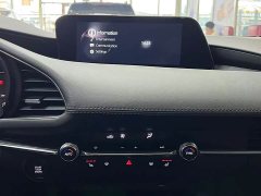 Mazda3 Axela 2.0L Automatic Premium Edition - ფოტო 11