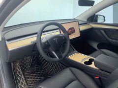 Tesla Model Y Rear-Wheel Drive - ფოტო 14