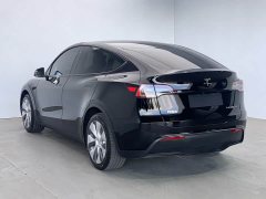 Tesla Model Y Rear-Wheel Drive - ფოტო 5