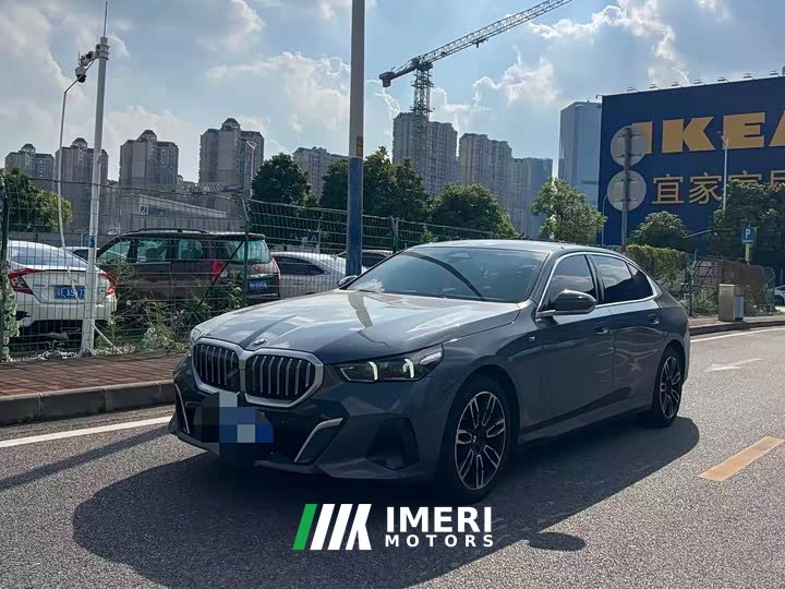 BMW 5 Series 525Li M Sport Package - ავტომობილი ჩინეთიდან