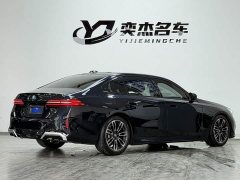 BMW 5 Series 530Li Premier M Sport Package - ფოტო 9