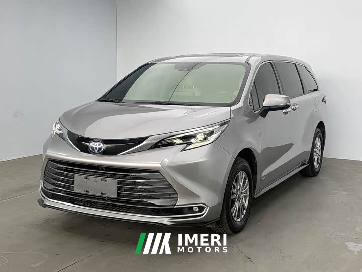 Toyota Sienna 2.5L Hybrid Luxury