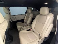 Toyota Sienna 2021 2.5L Hybrid Luxury - ფოტო 10