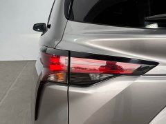 Toyota Sienna 2021 2.5L Hybrid Luxury - ფოტო 13
