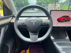 Tesla Model Y Rear-Wheel Drive - ფოტო 4
