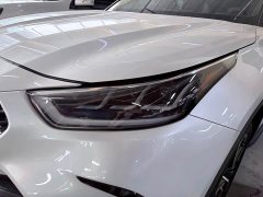 Toyota Crown Venza 2022 2.5L HEV AWD Premium - ფოტო 4