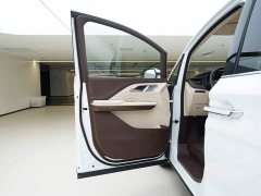 FAW Besturn M9 2.0T Premium - ფოტო 15