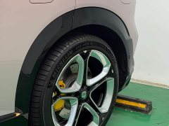Xiaomi YU7 Four-Wheel Drive Max Edition - ფოტო 9