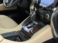 Toyota Alphard 2021 Hybrid 2.5L Luxury - ფოტო 13