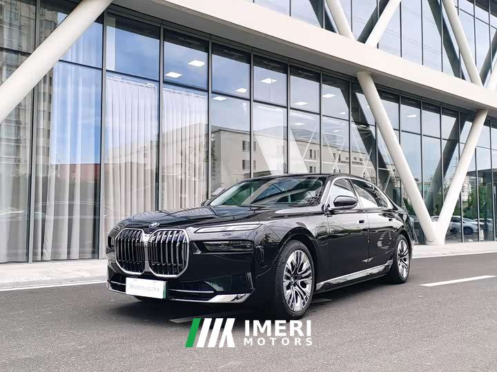 BMW i7 eDrive50L Premier Luxury Package