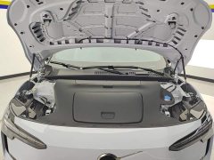 Volvo EX30 2025 Rear-Wheel Drive Extended Range Ultra - ფოტო 10