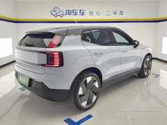 Volvo EX30 2025 Rear-Wheel Drive Extended Range Ultra - ფოტო 3