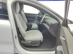 Volvo EX30 2025 Rear-Wheel Drive Extended Range Ultra - ფოტო 8