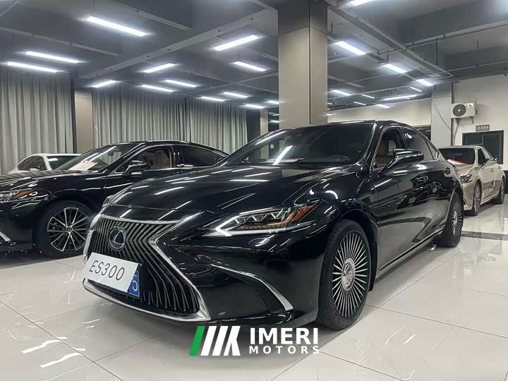 Lexus ES 2020 300h Premium Edition - ავტომობილი ჩინეთიდან
