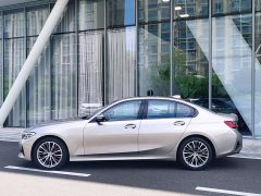 BMW 3 Series 320i M Sport Package - ფოტო 3