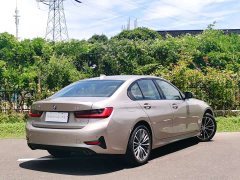 BMW 3 Series 320i M Sport Package - ფოტო 4