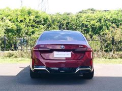 BMW 5 Series 530Li Luxury M Sport Package - ფოტო 5