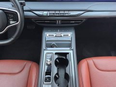 Lincoln Z 2.0T Premium Edition - ფოტო 15