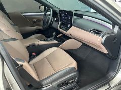 Lexus ES 300h Premium Edition - ფოტო 10