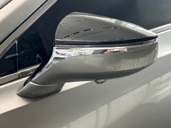 Lexus ES 300h Premium Edition - ფოტო 15