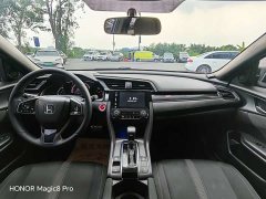 Honda Civic Hatchback 220 Turbo CVT Trendy Control - ფოტო 12