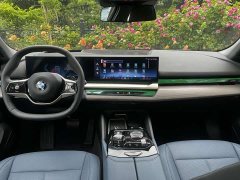 BMW 5 Series 530Li Luxury Edition Premium Package - ფოტო 12