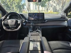 Toyota Grevias 2.5L Hybrid Premium VIP Edition - ფოტო 4