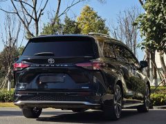 Toyota Grevias 2.5L Hybrid Premium VIP Edition - ფოტო 6