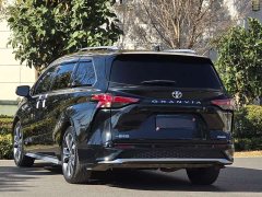 Toyota Grevias 2.5L Hybrid Premium VIP Edition - ფოტო 7