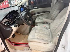 Buick GL8 Land Official Business Class 652T Comfort Edition - фото 7
