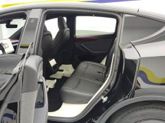 Tesla Model Y Rear-Wheel Drive - ფოტო 11