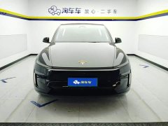 Tesla Model Y Rear-Wheel Drive - ფოტო 2