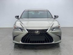 Lexus ES 200 Excellence Edition - ფოტო 2