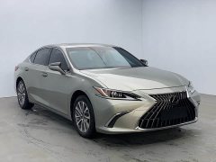 Lexus ES 200 Excellence Edition - ფოტო 3