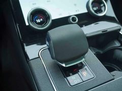 Land Rover Range Rover Velar 250PS Gloss Black Collector's Edition - ფოტო 8