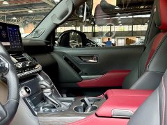 Toyota Land Cruiser (Imported) LC300 3.5T Automatic - ფოტო 12