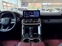 Toyota Land Cruiser (Imported) LC300 3.5T Automatic - ფოტო 15