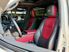 Toyota Land Cruiser (Imported) LC300 3.5T Automatic - ფოტო 12