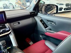 Toyota Land Cruiser (Imported) LC300 3.5T Automatic - ფოტო 17