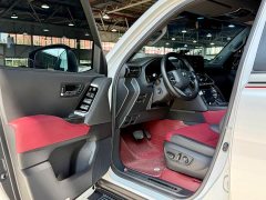 Toyota Land Cruiser (Imported) LC300 3.5T Automatic - ფოტო 9