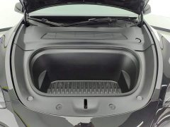 Tesla Model Y Standard Range RWD - ფოტო 10