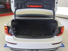 Volvo S60 B4 Smart Luxury Edition - ფოტო 4