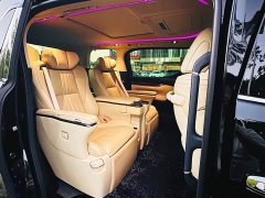 Toyota Alphard 2021 Hybrid 2.5L Premium Edition - ფოტო 13